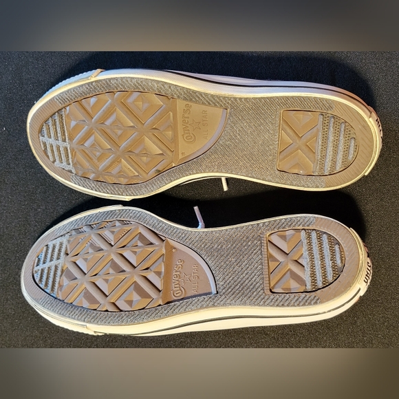 NWOT Coral Orange Converse Slip-ons size 6 (6.5 in normal sizing) - Picture 8 of 8